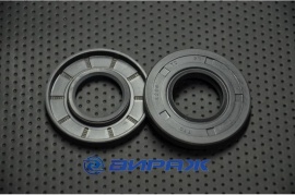 TTO  E206 Сальник 25*52*7 (б/н) рез. BEE159A0 UE0613E0 01425N10 01002458B P01518 12010860B 12011126B 757174 762113 10043490 06.56261.1615 A0019978547 038.385 3006847X1 215290920 5001848037 02129270 215290920 025123 6077522 06220127 21529092 05080